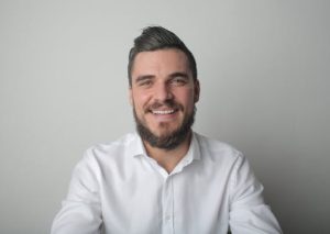 Navigating Professional Challenges with Confidence