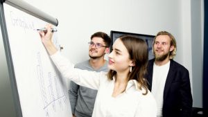 Technological Nomadism: Digital Strategies for Global Exploration