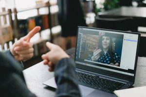 Holographic Video Call Systems: Three-Dimensional Advanced Communication Technologies