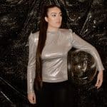 Holographic Fashion Experiences Transcend Physical Limitations