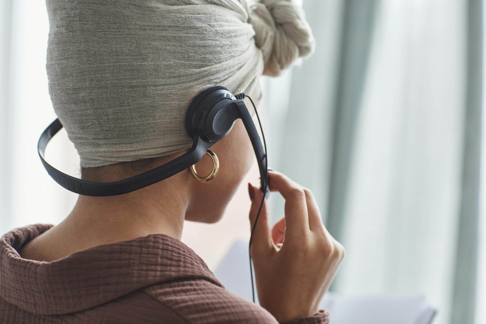 Technological Disruptions Transforming Home Service Paradigms