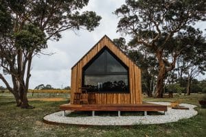 Downsizing with Purpose: Minimalist Living Strategies